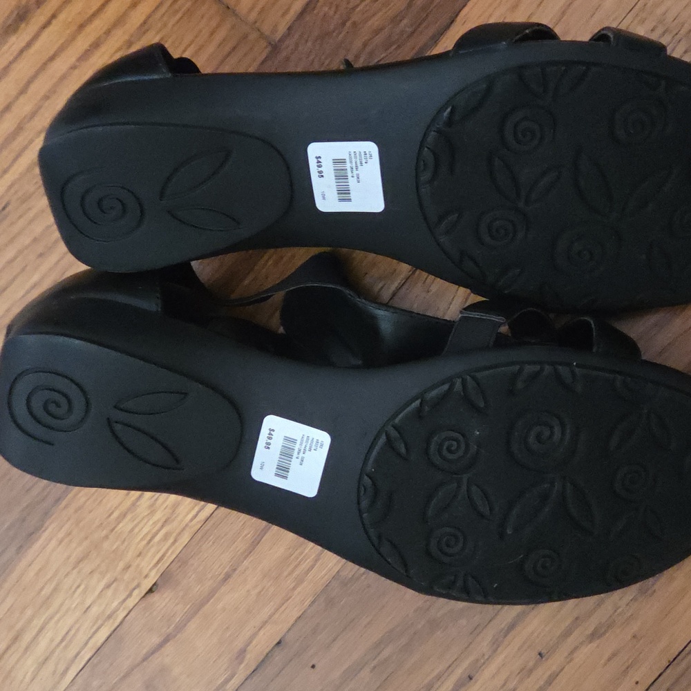 Catherines Elegant Black Sandals 10W NIB (No Lid) - Picture 12 of 13